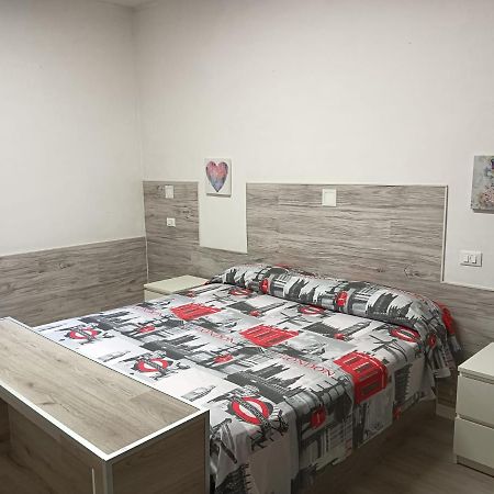Le Due Sorelle In Fiera Bolonia Zewnętrze zdjęcie